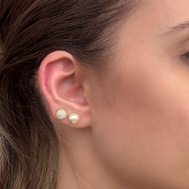 BRINCO PÉROLA EM BANHO DE RÓDIO BRANCO