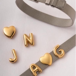 PINGENTE CORAÇÃO LISO EM BANHO DE OURO 18K