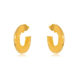 BRINCO ARGOLA TORCIDA EM BANHO DE OURO 18K