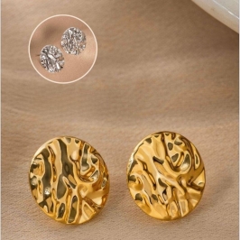 BRINCO REDONDO ORGÂNICO LISO EM BANHO DE OURO 18K