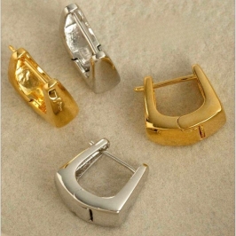 BRINCO ARGOLA QUADRADA LISA EM BANHO DE OURO 18K