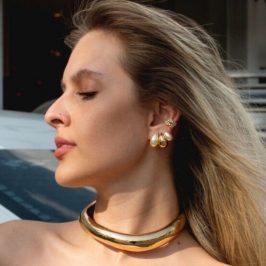 BRINCO GOTA PÉROLA LISA EM BANHO DE OURO 18K