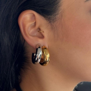 BRINCO ARGOLA BOMBÊ MÉDIA BANHADO EM OURO 18K