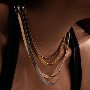 COLAR CHOKER MALHA FITA 6MM EM BANHO DE OURO 18K