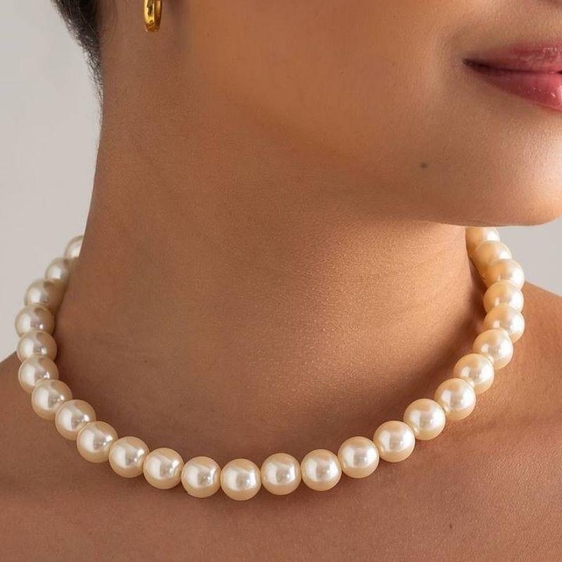 CHOKER PÉROLAS COM DE RÓDIO BRANCO