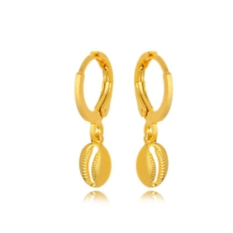 BRINCO ARGOLA BUZIOS LISA EM BANHO DE OURO 18K