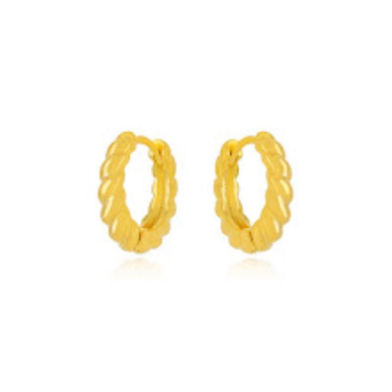 BRINCO ARGOLA TORCIDA EM BANHO DE OURO 18K