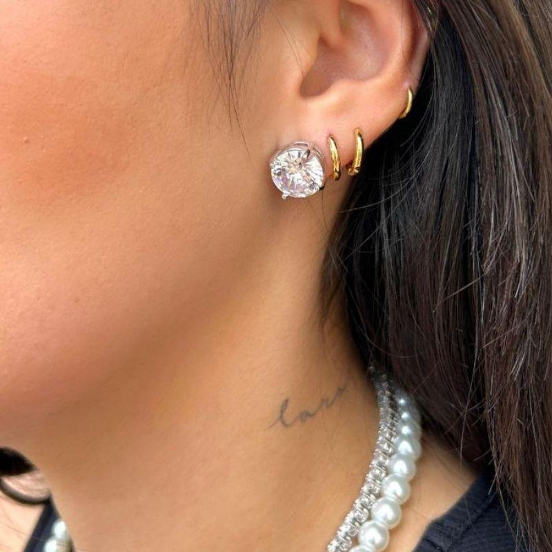 BRINCO PONTO DE LUX CRISTAL - GG EM BANHO DE RÓDIO BRANCO