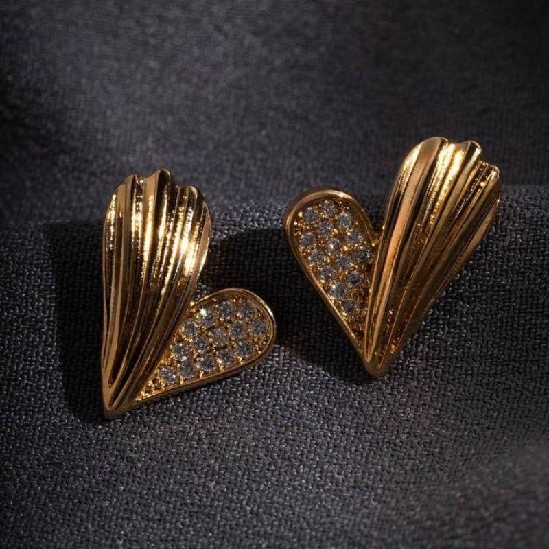 BRINCO CORAÇÃO MICRO ZIRCÔNIA EM BANHO DE OURO 18K