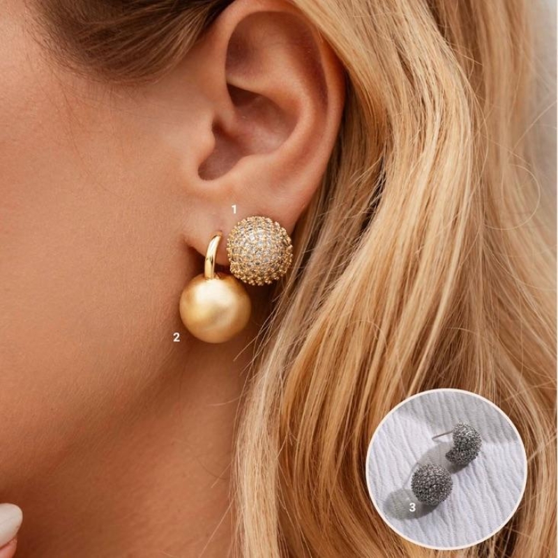 BRINCO MEIA BOLA MICRO ZIRCÔNIA EM BANHO DE RÓDIO BRANCO