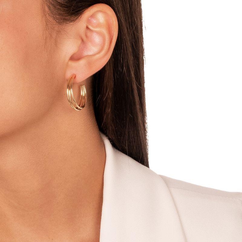 BRINCO ARGOLA TRIPLA LISA EM BANHO DE OURO 18K