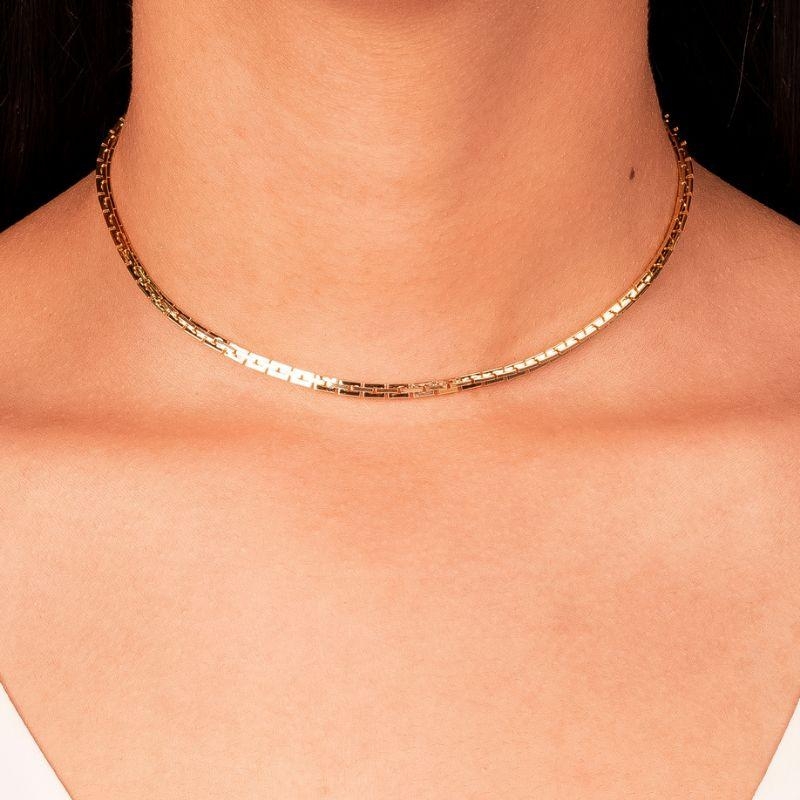 COLAR CHOKER DETALHADA LISA EM BANHO DE OURO 18K
