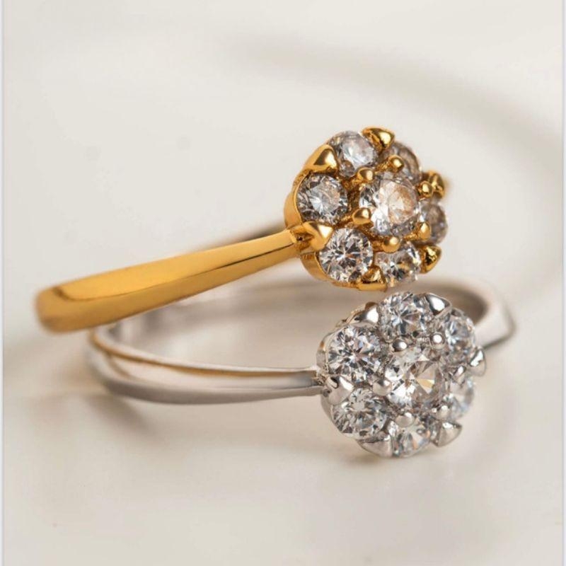 ANEL SOLITÁRIO ESTILO FLOR BRILHANTE - BANHO DE OURO 18K