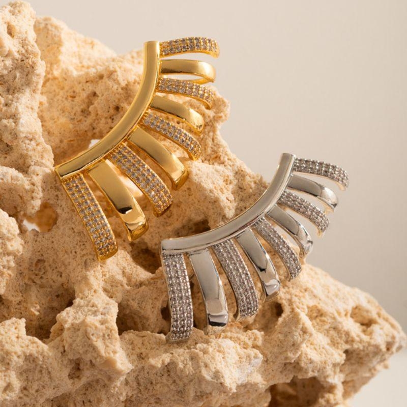 BRINCO EAR CUFF GRELHA MULTICAMADAS - BANHO DE OURO 18K