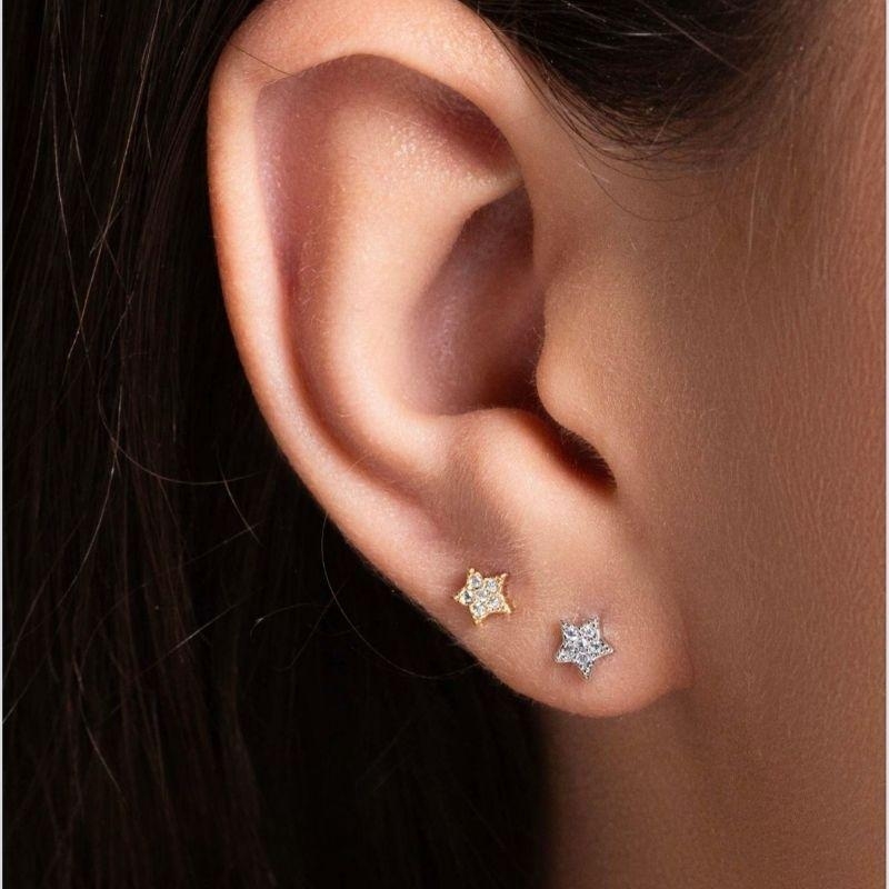 BRINCO ESTRELA CRAVEJADA - BANHO DE OURO 18K