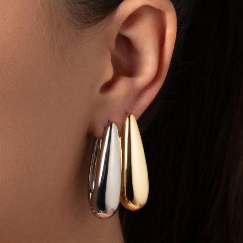 BRINCO ARGOLA GOTA BOLD LISA - BANHO DE RÓDIO BRANCO