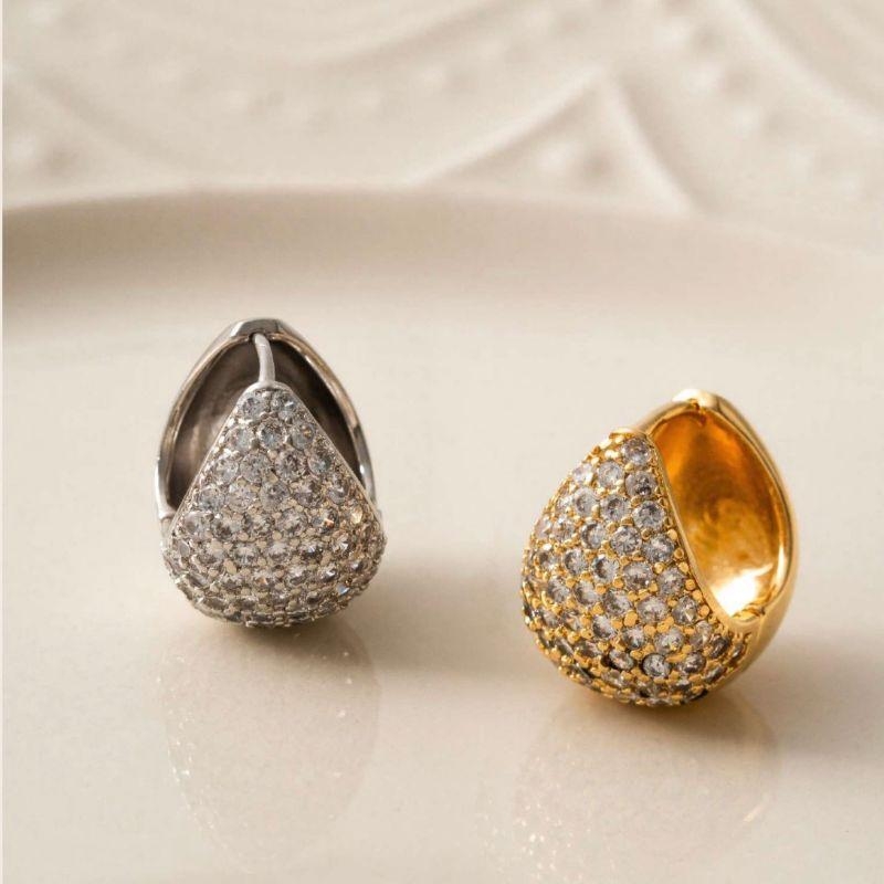 BRINCO ARGOLA CLICK GOTA CRAVEJADA PAVÊ BANHO OURO 18K