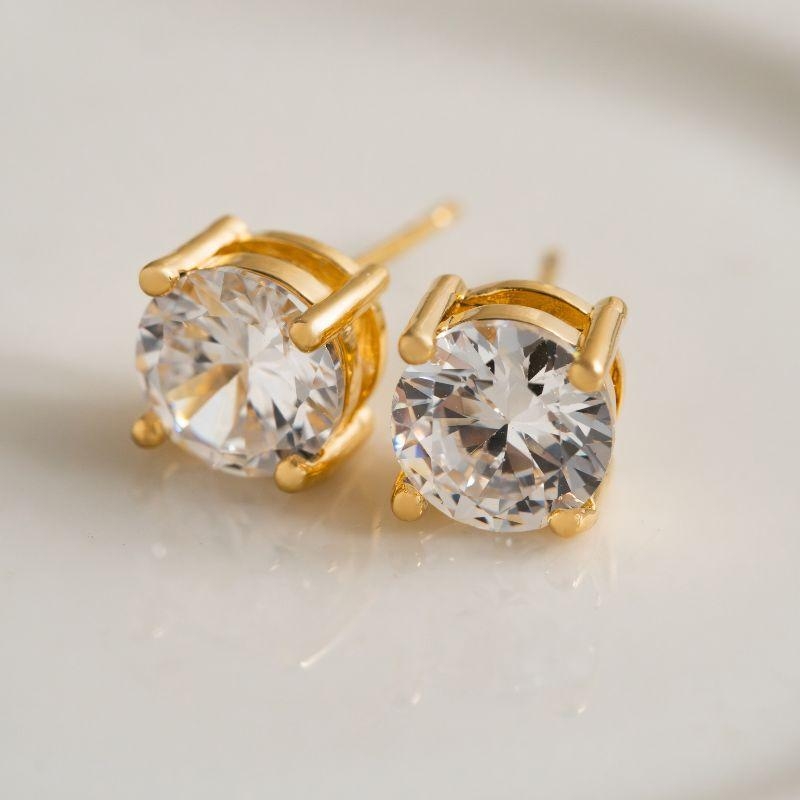 BRINCO SOLITÁRIO CAIXA ALTA ZIRCÔNIA CRYSTAL  - BANHO DE OURO 18K