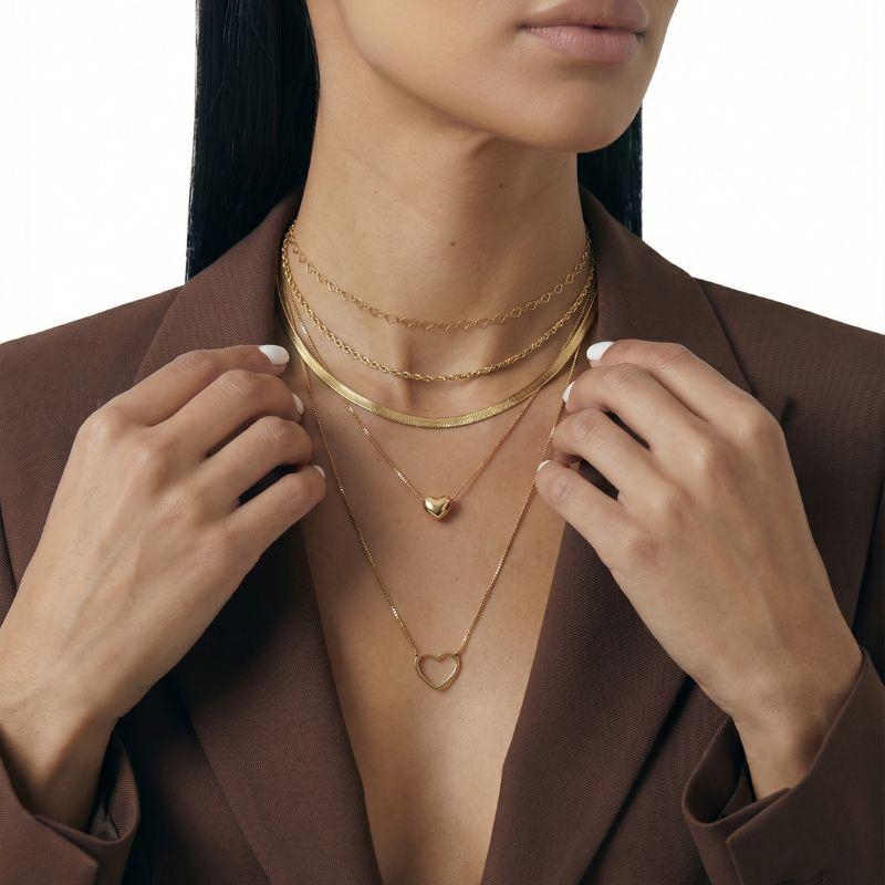 COLAR CORAÇÃO PASSANTE MINIMALISTA BANHO DE OURO 18K