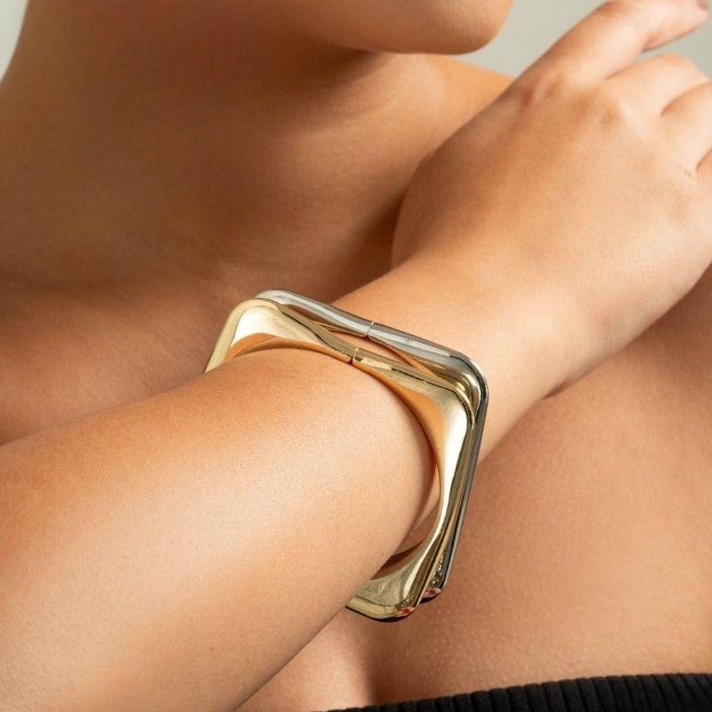 PULSEIRA BRACELETE QUADRADO LISO EM BANHO DE OURO 18K