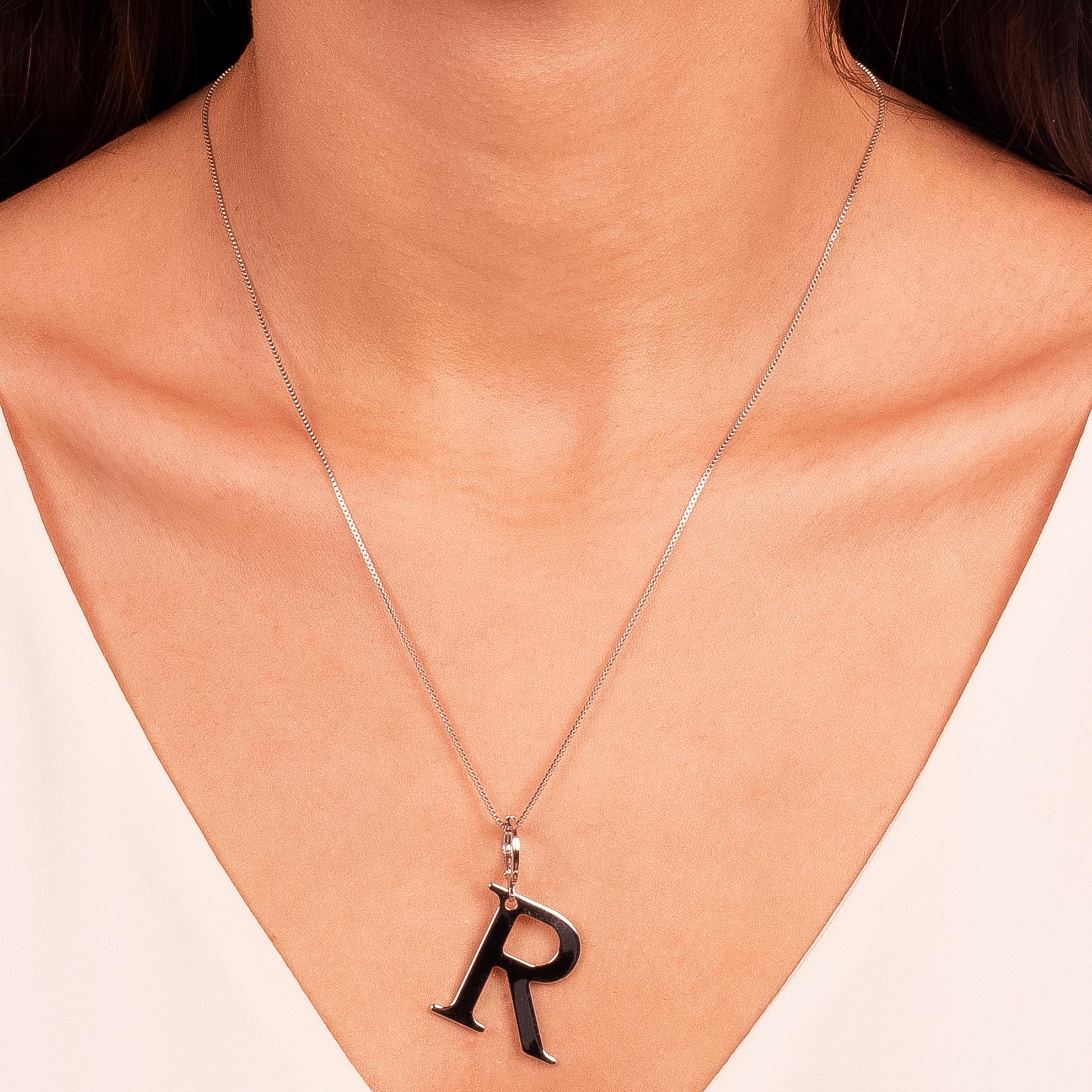 PINGENTE LETRA R EM BANHO DE RÓDIO BRANCO