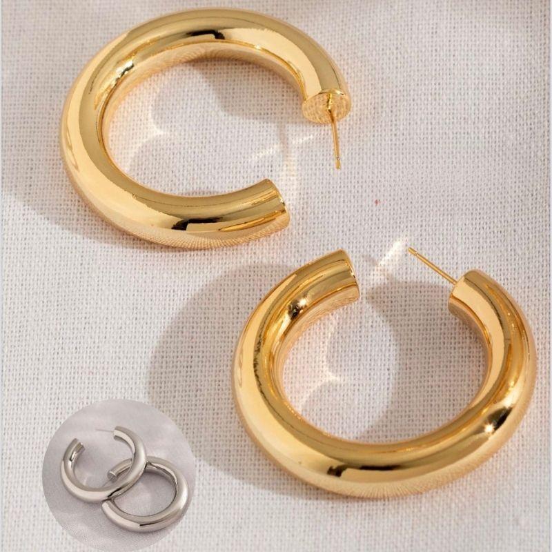 BRINCO ARGOLA LISA EM BANHO DE OURO 18K