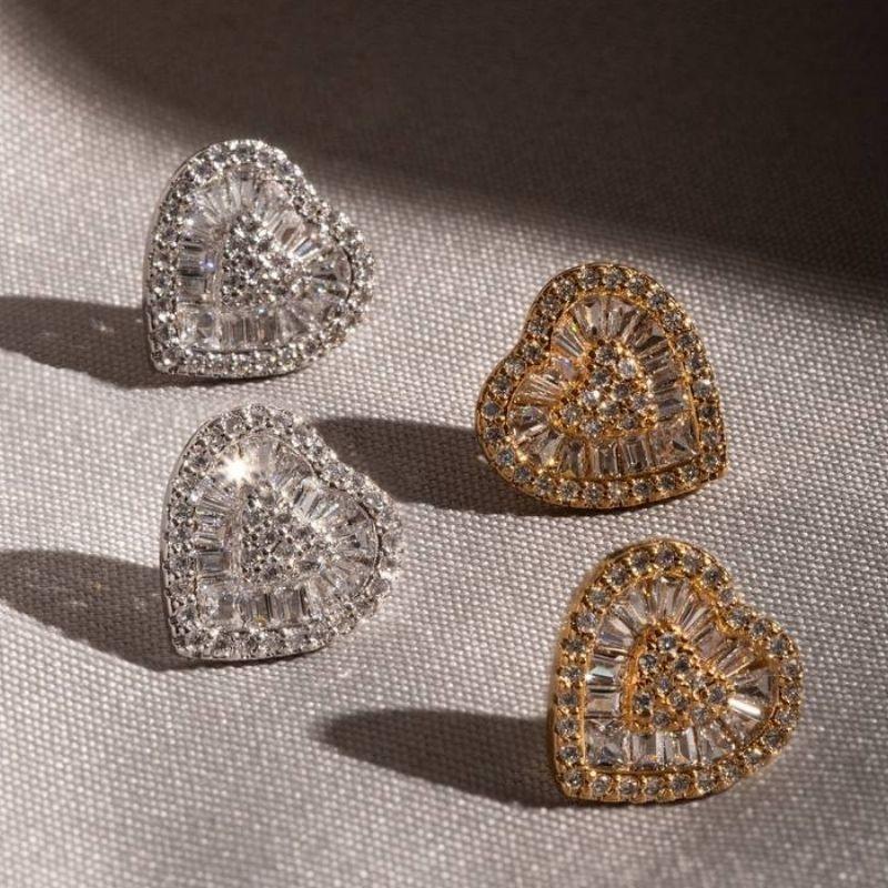 BRINCO CORAÇÃO NAVETE CRAVEJADO EM BANHO DE OURO 18K