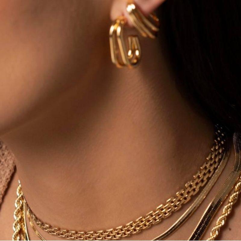 BRINCO EAR HOOK FILEIRAS LISA EM BANHO DE OURO 18K