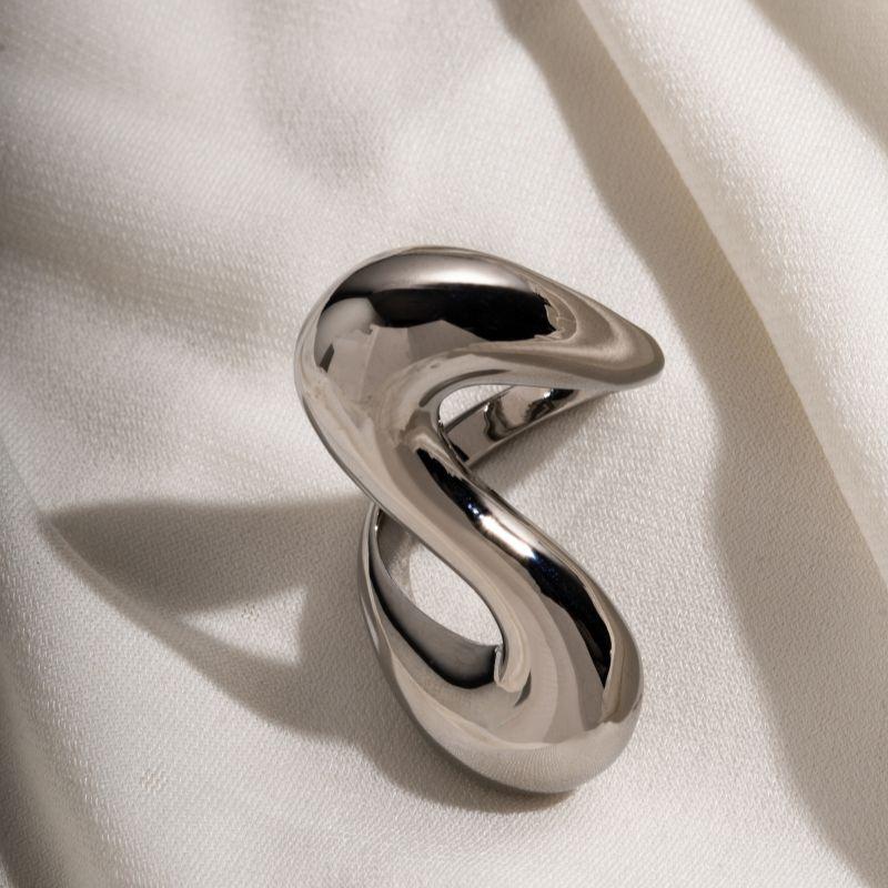 ANEL ORGÂNICO LISO EM BANHO DE RÓDIO BRANCO