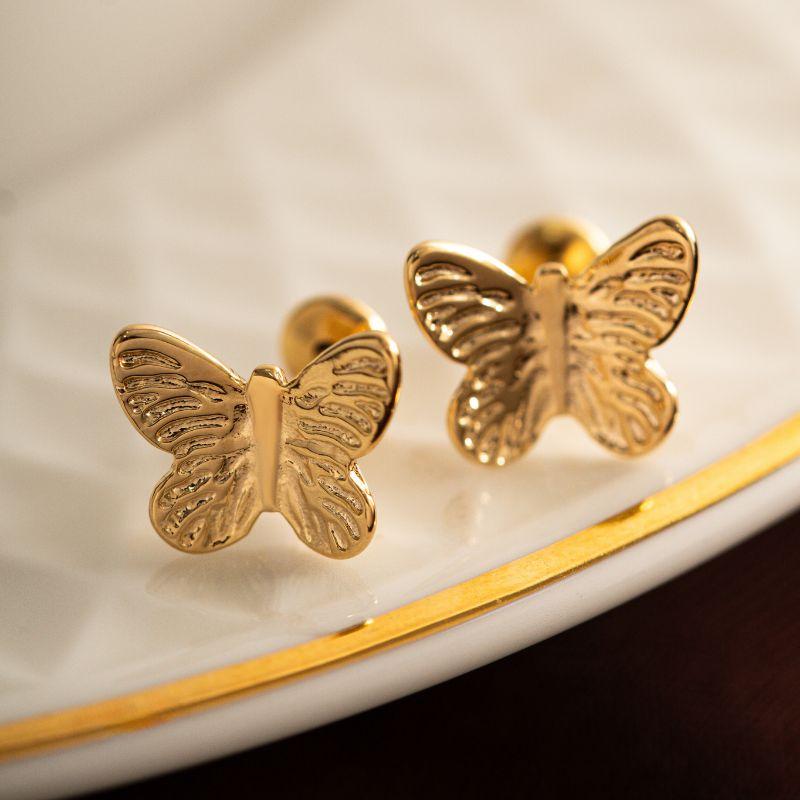 BRINCO BORBOLETA LISA EM BANHO DE OURO 18K