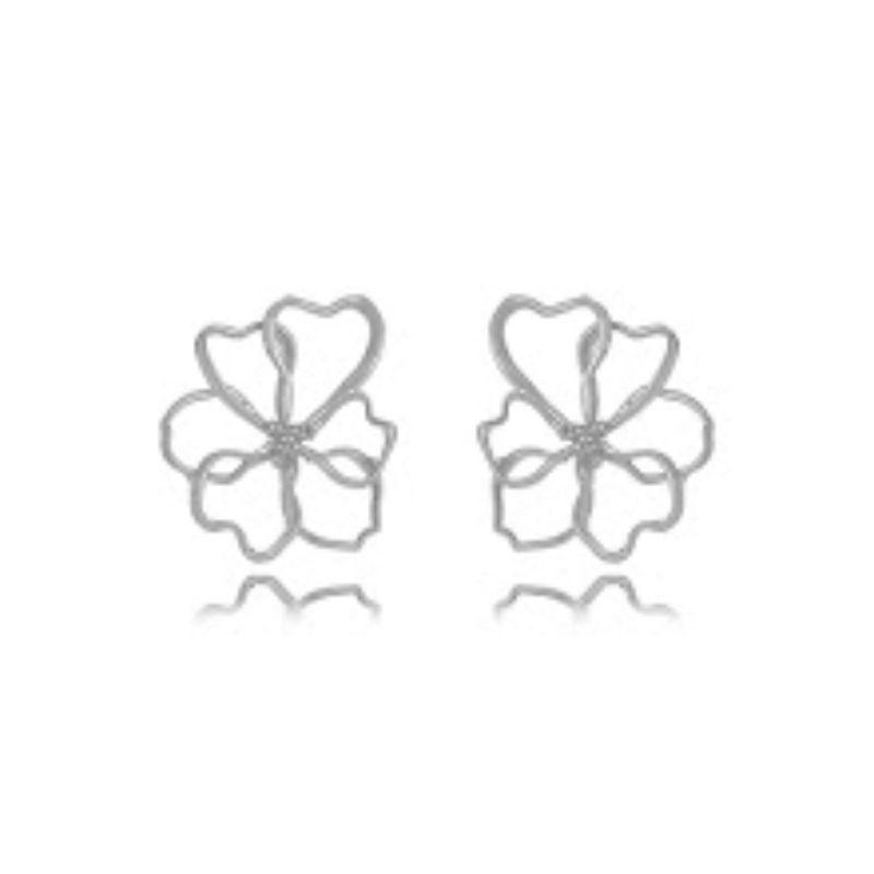 BRINCO FLOR VAZADA LISA EM BANHO DE OURO 18K