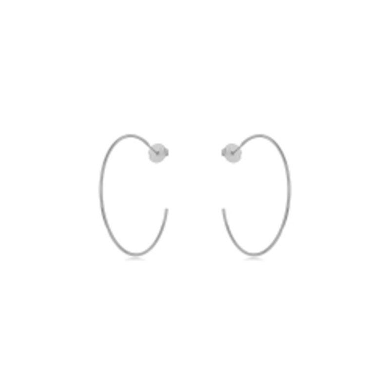 BRINCO ARGOLA FINA EM BANHO DE RÓDIO BRANCO