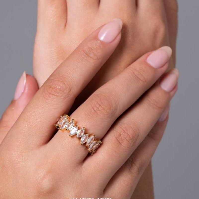 ANEL APARADOR DE LUXO COM PEDRAS NAVETE EM BANHO DE OURO18K