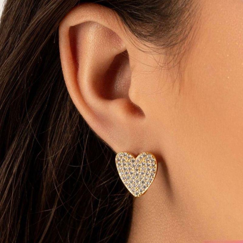 BRINCO ARGOLA CORAÇÃO PAVÊ - BANHO DE OURO 18K