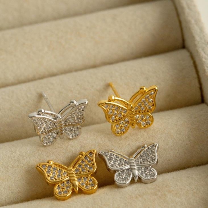 BRINCO BORBOLETA CRAVEJADA  - BANHO DE OURO 18K