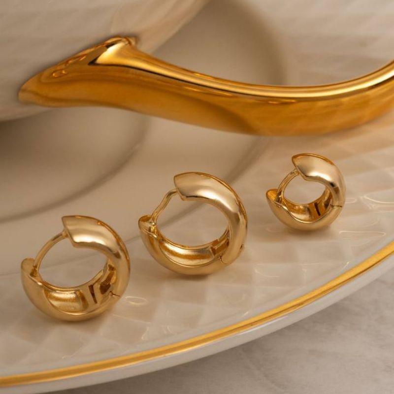 BRINCO TRIO DE ARGOLAS ABAULADAS LISAS - BANHO DE OURO 18K