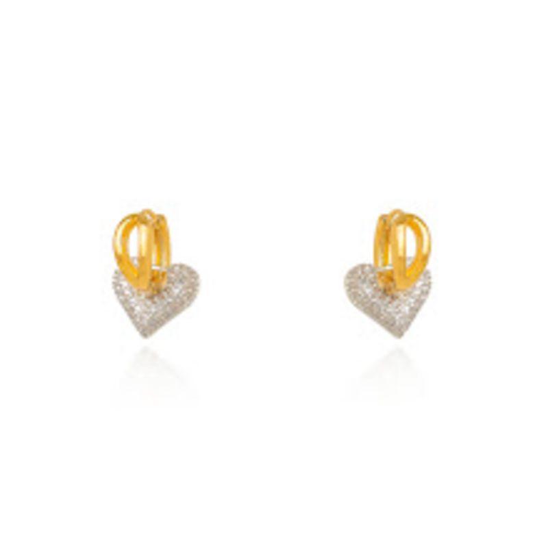 BRINCO ARGOLA DUPLA COM PINGENTE CORAÇÃO CRAVEJADO EM OURO 18K