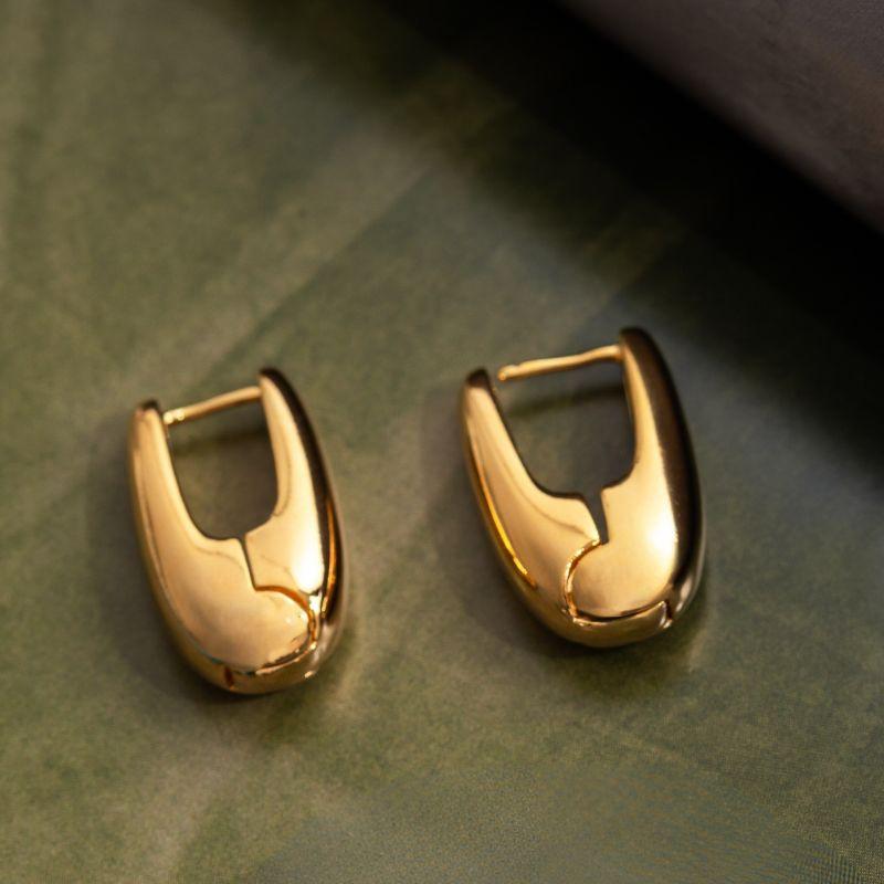 BRINCO DE ARGOLA GEOMÉTRICA GOTA BANHO OURO 18K