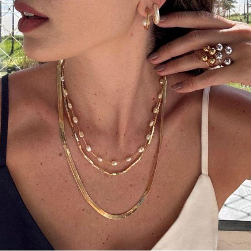 COLAR CHOKER TUBINHO ARTICULADO EM BANHO DE OURO 18K