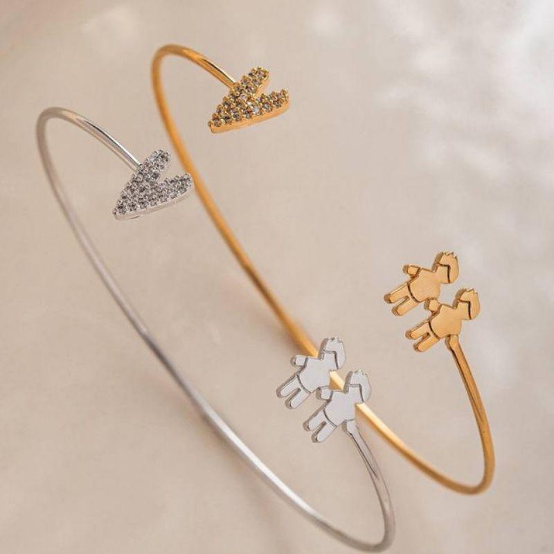 PULSEIRA BRACELETE FAMILY LOVE: PINGENTES CRAVEJADOS BANHADO A OURO 18K
